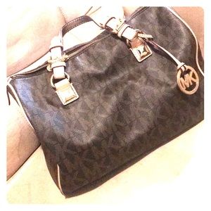 Authentic Michael Kors Grayson Monogram Satchel